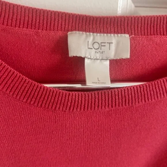 LOFT Coral Sweater with Fox Design - Picture 3 of 7